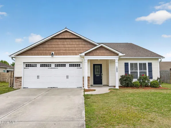 1205 Clancy Drive NE, Leland, NC 28451
