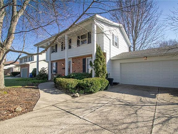 2nd image of 109 Pin Oak Dr
