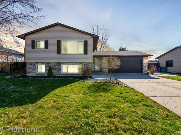 70274 Canterbury Dr, Richmond, MI 48062