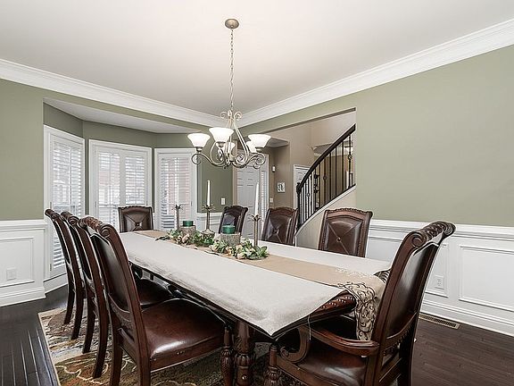 5th image of 4507 Glenpointe Way SE