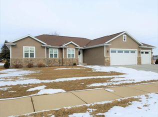 101 Bellevue Pl, Appleton, WI 54913