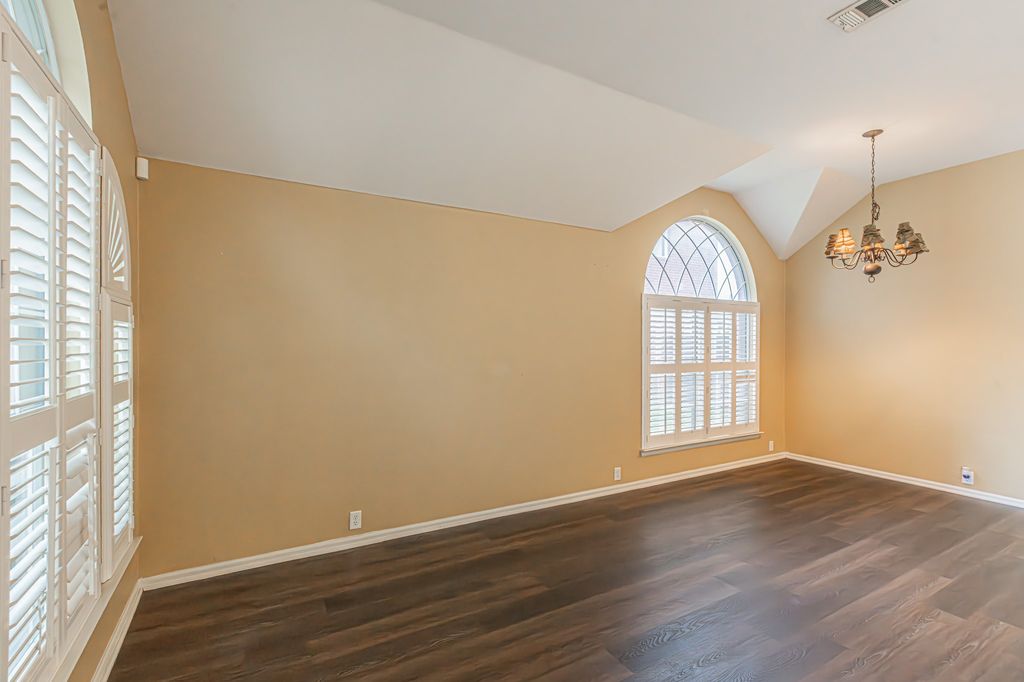611 Primavera Dr, Arlington, TX - More