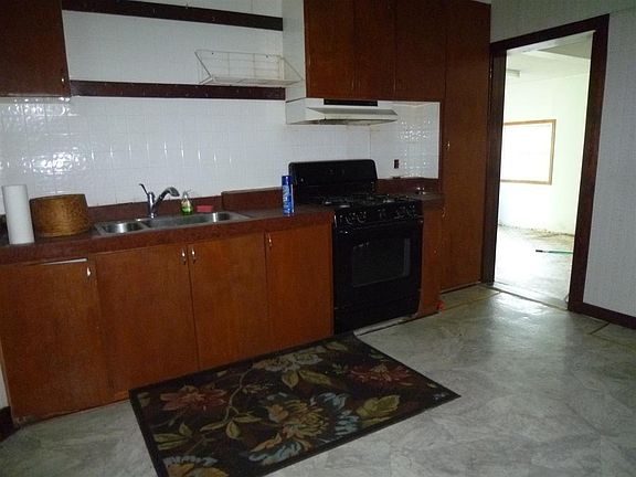 4th image of 705 E 15th Ave