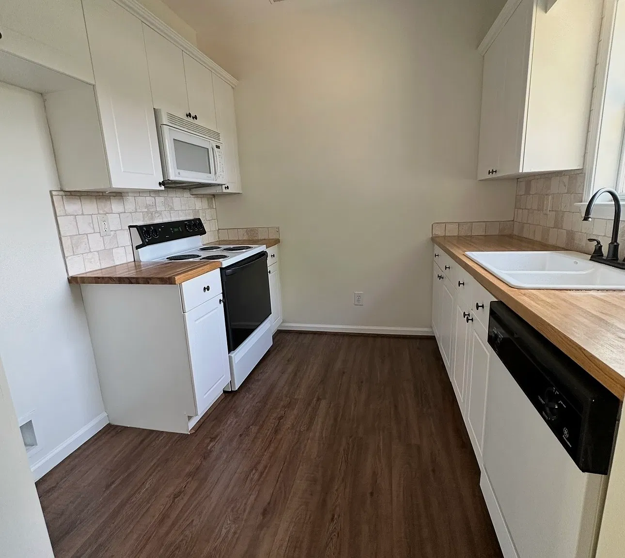 3 bed, 1303 sqft, $1,895 — Photo 4