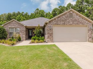 203 Crossing Pl, Bryant, AR 72022