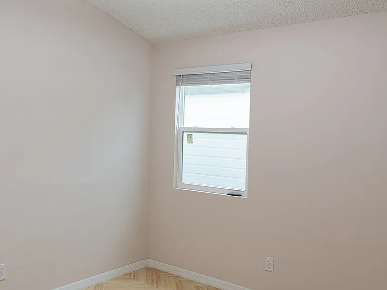 5401 Pullman Dr — Photo 6