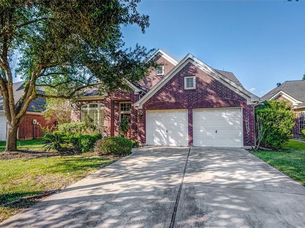22726 Shannon Falls Ct
