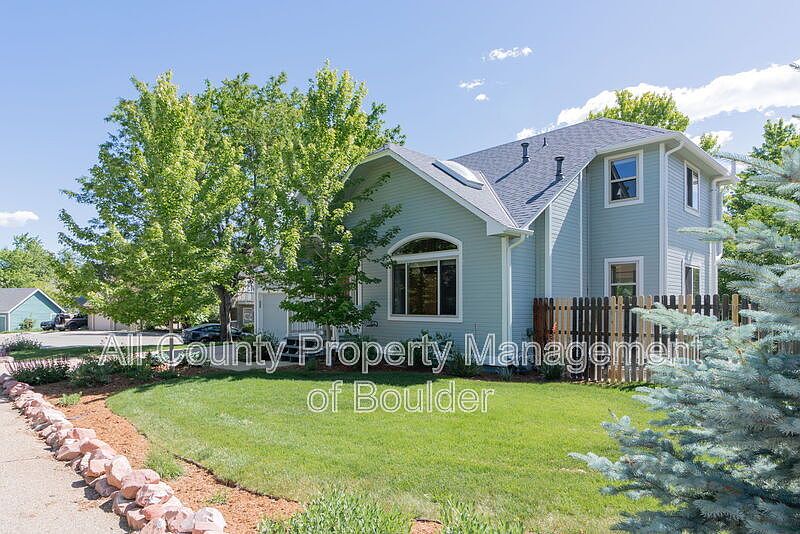 1st image of 1288 Redwood Ave