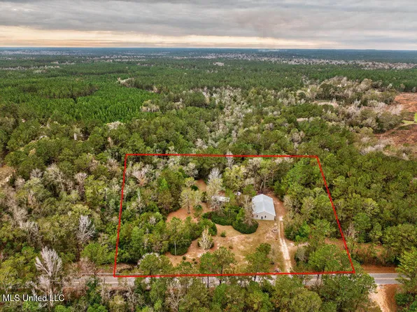 931 Benndale Rd, Wiggins, MS 39577