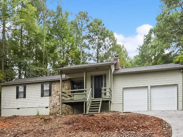4160 Woodcrest Dr, Powder Springs, GA 30127