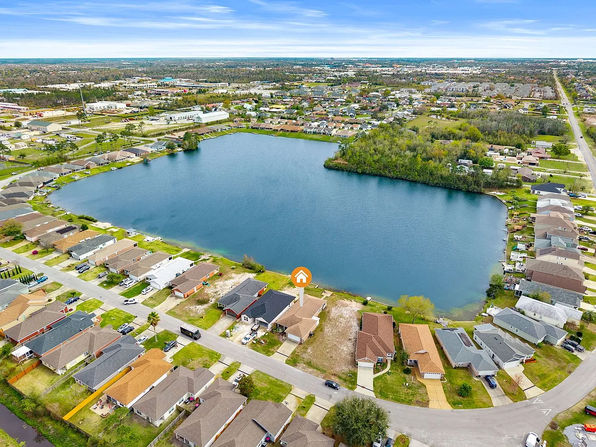 Building Photo - 114 Lakeridge Dr