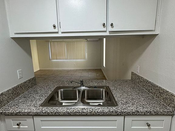 2nd image of 1101 Oleander Ave #23