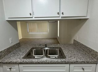 1101 Oleander Ave APT 19, Bakersfield, CA 93304