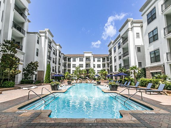 2nd image of 3450 Blair Cir NE #5111