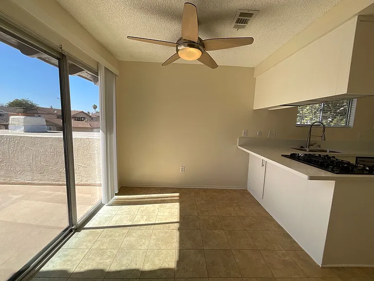 308 W Kelly Ave — Photo 5
