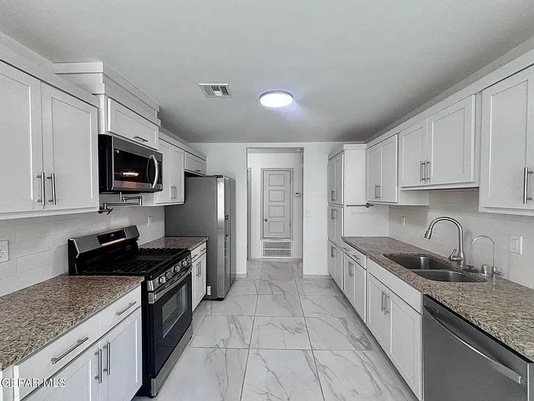 13817 Sky Ranger Ave — Photo 6