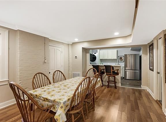 3rd image of 1201 Amelia St
