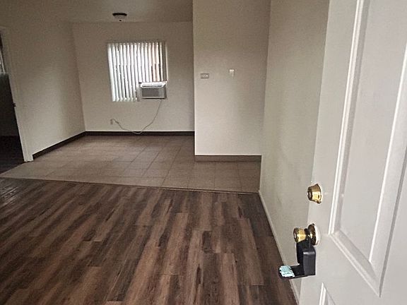4th image of 311-321 E Elm St #331-2