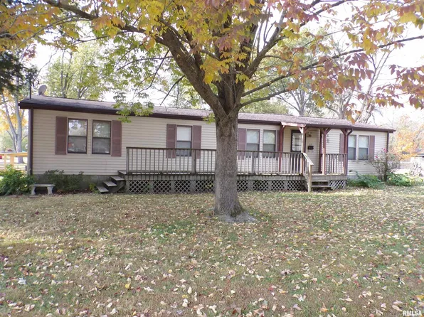 313 N Linden St, Du Quoin, IL 62832