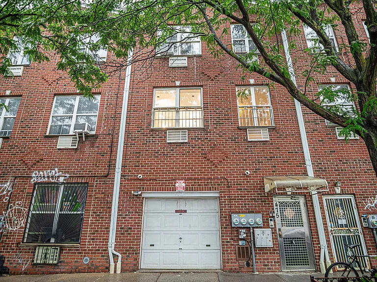 475 Hart St #2 — Photo 16