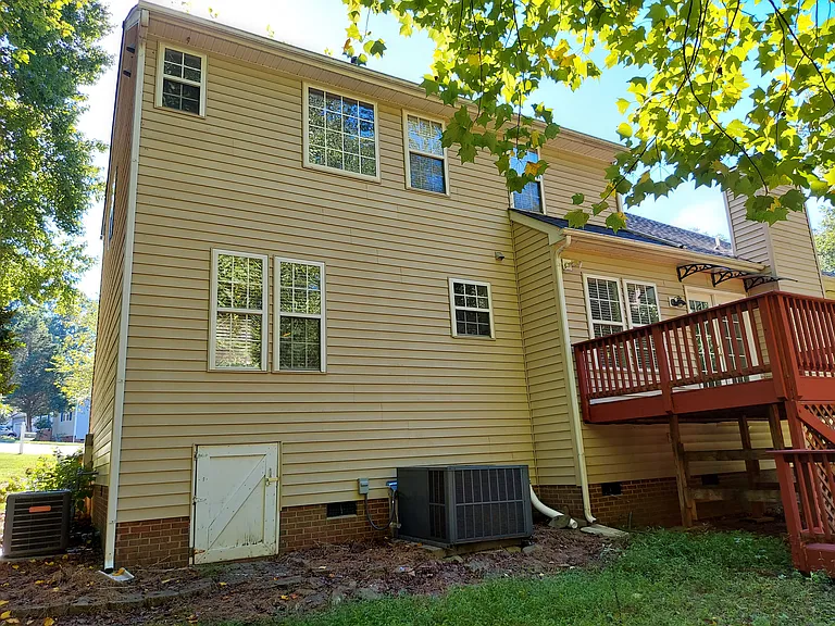 224 Crossfire Rd — Photo 35