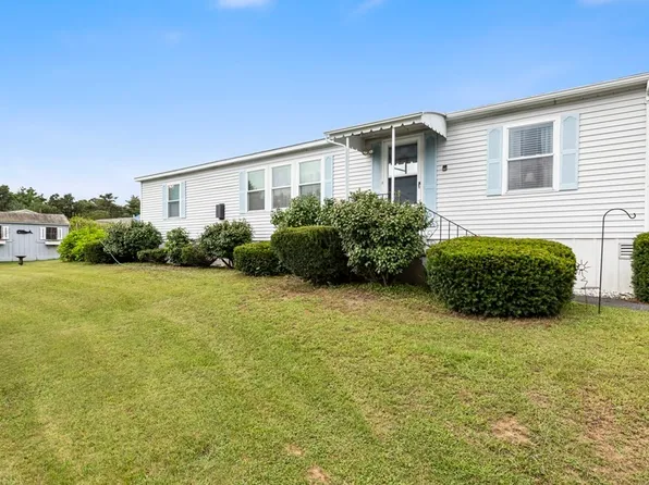 96 Pinehurst Dr, Plymouth, MA 02360