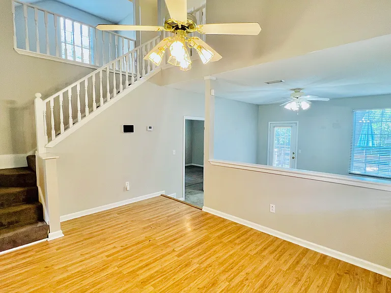 347 Darlington Cir — Photo 9