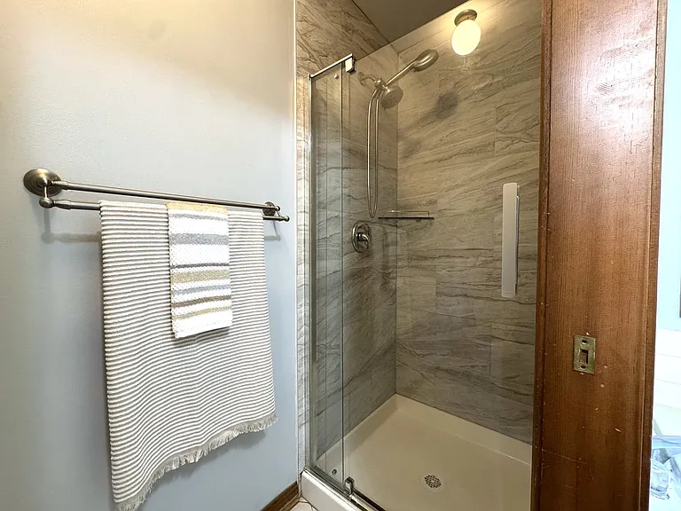 1217 Yorkshire Dr — Photo 15