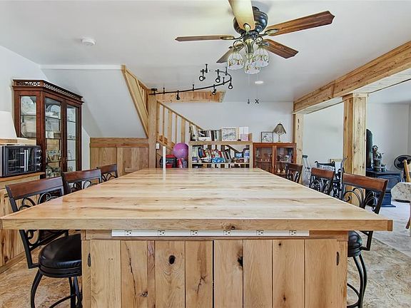 5th image of 326 Camp Rd