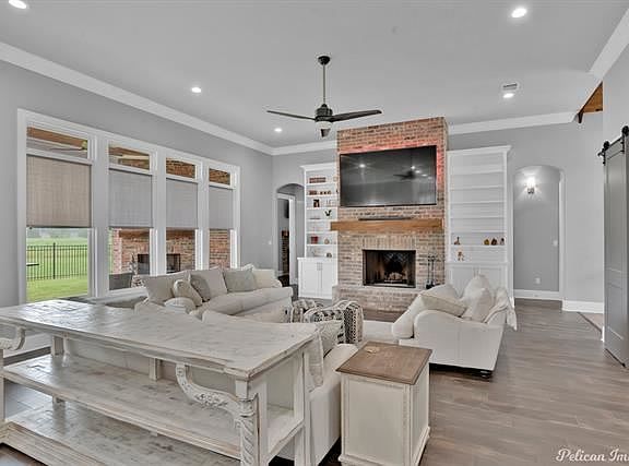 4th image of 9611 Marigny Ln