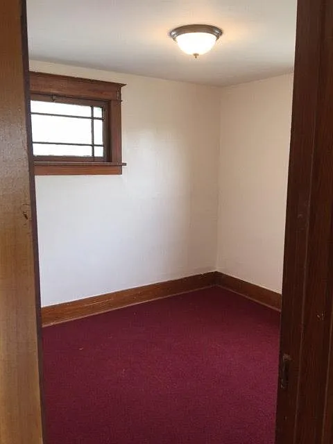bedroom upper unit