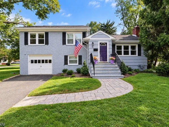 5 Surrey Ln, Madison Boro, NJ 07940