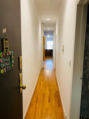 Rented by Bank Neary | media 55