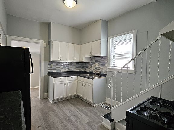 4th image of 2429 E 16th St