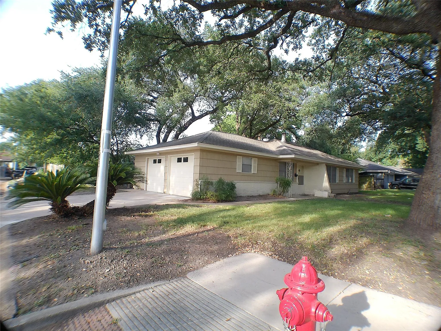 3 bed, 2.0 bath, 1182 sqft, $1,800 — Photo 3