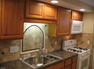 409 S Main St APT 2-1A, Romeo, MI 48065