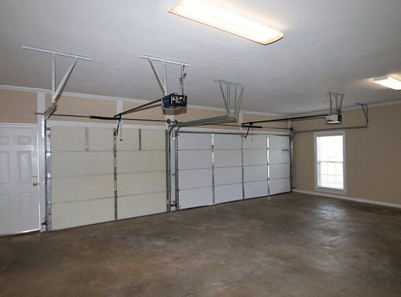 5th image of 105 Aspen Dr
