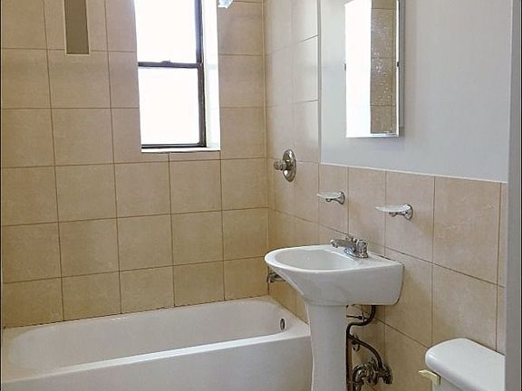 5th image of 2357 31st Dr APT 3H