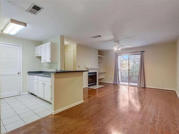 4th image of 508 Granville Ct Unit 508