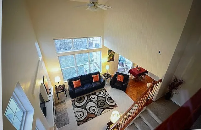 382 Vaughn Cir — Photo 7