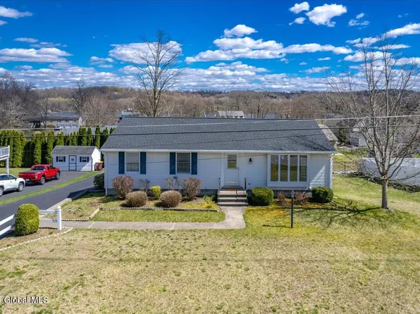 26 Russell Drive, Stillwater, NY 12170