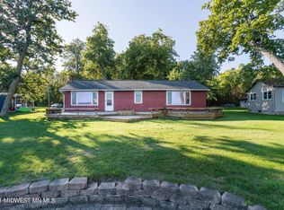 39291 Clearmont Rd, Battle Lake, MN 56515