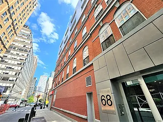 68 Livingston Street, #3E