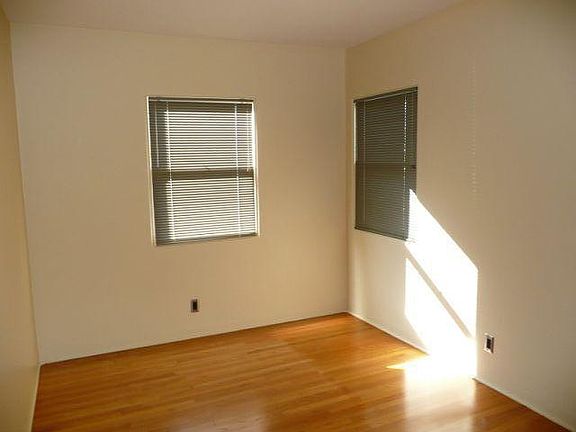 4th image of 4405 Arizona St