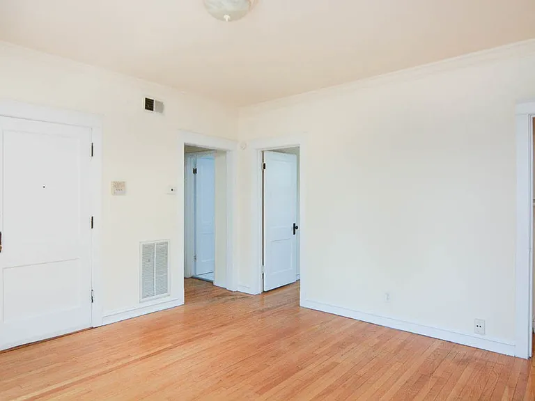 3042 W Wellington Ave #3 — Photo 10