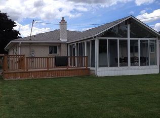 27110 El Capitan Dr, Warren, MI 48092