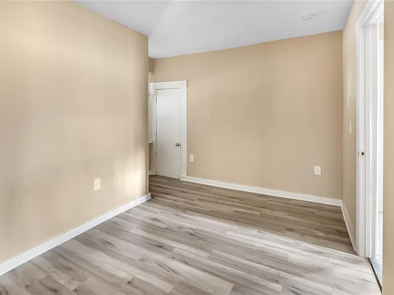 418 E Amelia Ave #A — Photo 19