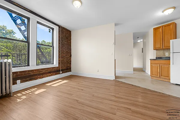 Rented by Signature Property Realty | media 10