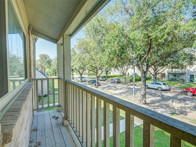 2114 Greenbriar Colony Dr — Photo 33