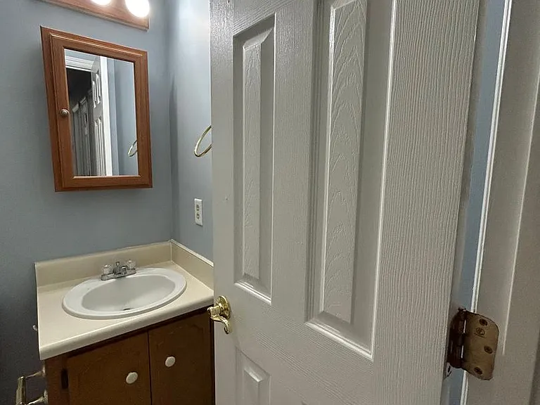 1012 Farr Ct — Photo 24